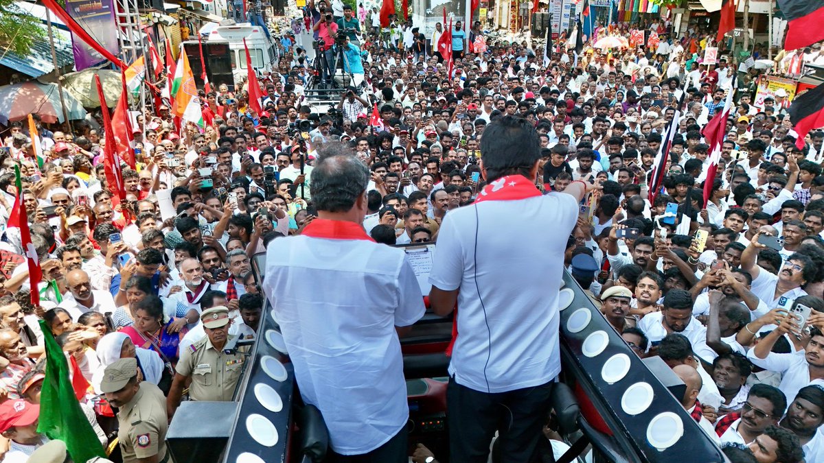 Udhaystalin's tweet photo. மதச்சார்பற்ற முற்போக்கு கூட்டணியில் திருவொற்றியூர் தொகுதியில் போட்டியிடும் மார்க்சிஸ்ட் கம்யூனிஸ்ட் கட்சியின் வெற்றி வேட்பாளர் தோழர் சுந்தர்ராஜன் அவர்களை ஆதரித்து இன்றைய தினம் வாக்கு சேகரித்தோம்.

தமிழ்நாட்டிற்கு  நிதி நெருக்கடி கொடுத்து நம் மாநில வளர்ச்சியை தடுக்கும் பாசிசவாதிகளின் சதிகளையும் அவர்களுக்கு துணை போகும் தமிழ்நாட்டு அடிமைகளின் துரோகங்களையும் எடுத்துரைத்தோம்.

#NDA எனும் மக்கள் விரோத அடிமை கூட்டணியை வீழ்த்தி  கொள்கை கூட்டணியான மதச்சார்பற்ற முற்போக்கு கூட்டணியை வெல்ல செய்வோம்.

#DMK4TN #VoteForDMK #ஸ்டாலின்_தொடரட்டும்‌ #தமிழ்நாடு_வெல்லட்டும்