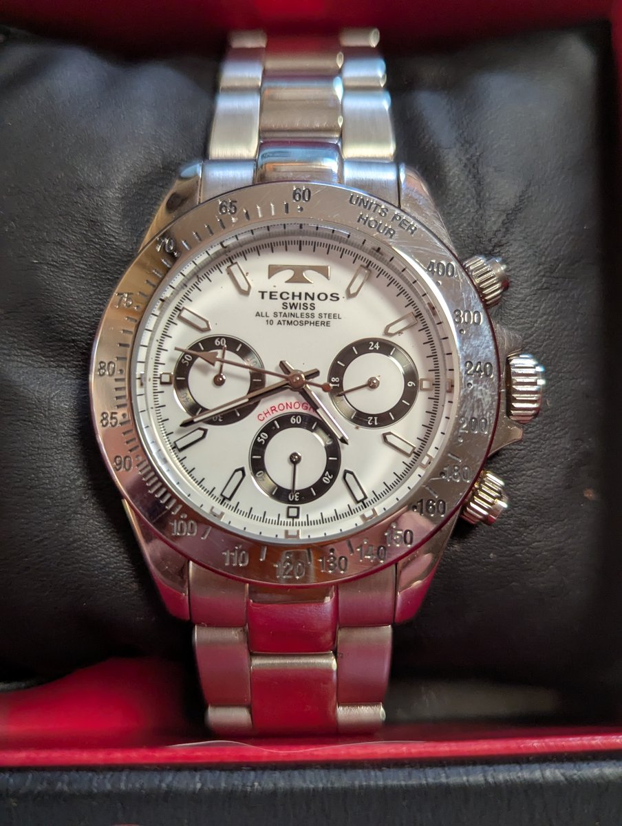 Meyui369's tweet photo. 家でつけることはないんですけど、なんとなく(ΦωΦ)
#在宅WATCH
#TECHNOS https://t.co/LCzEVSnDOW
