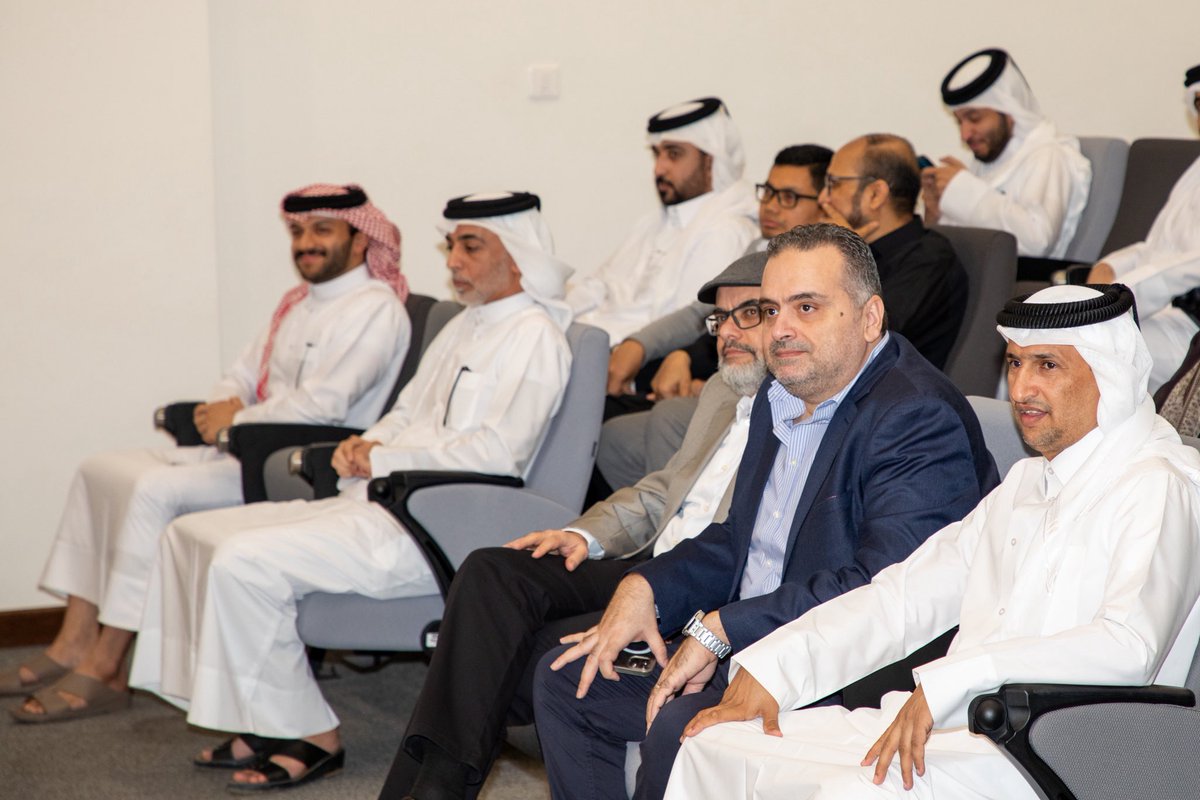 كلية المجتمع في قطر tweet media