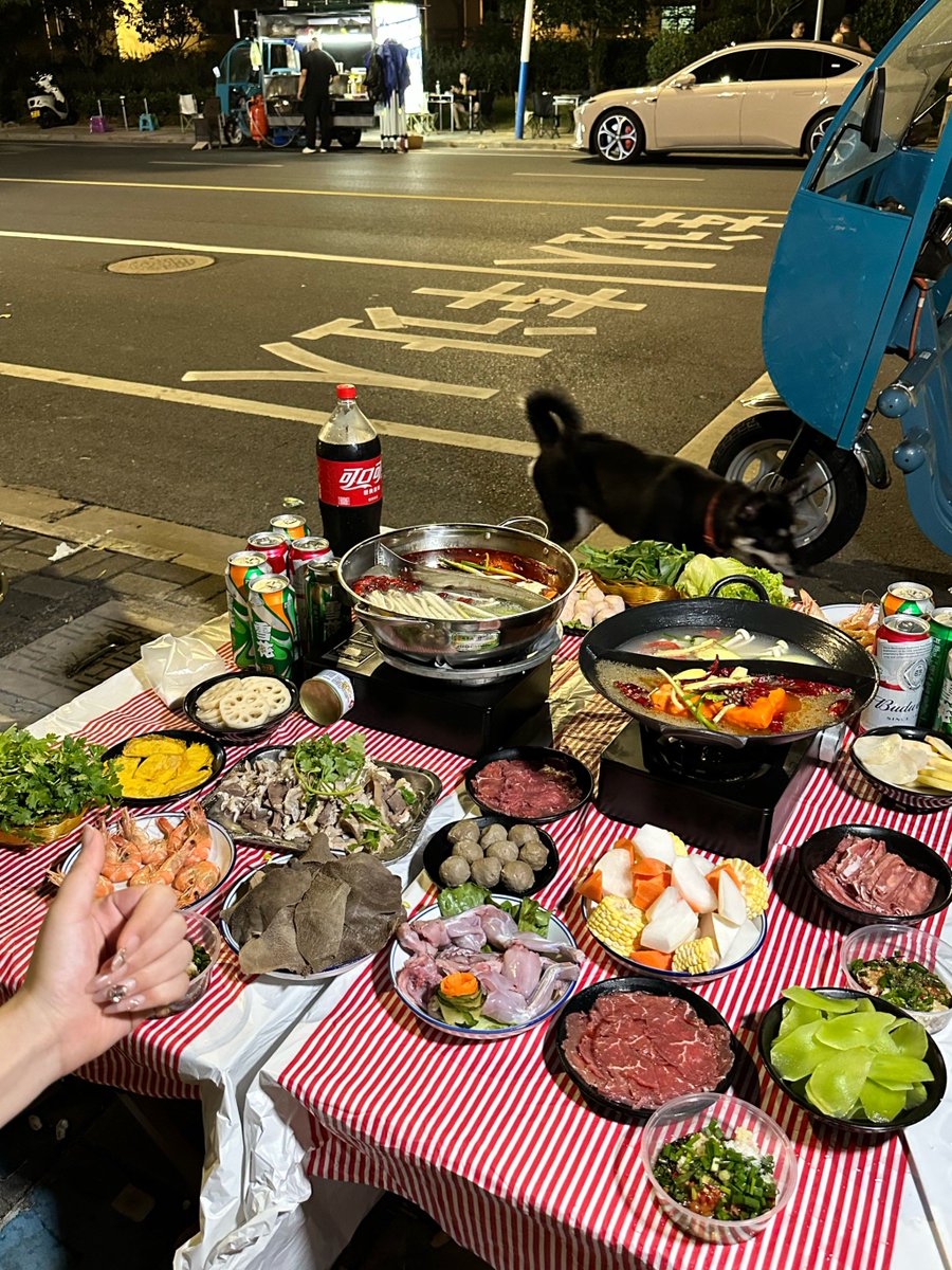 RaneRivera's tweet photo. Grab a crispy, saucy street food bite—hot, fresh, so satisfying! https://t.co/1uI8JTskRU