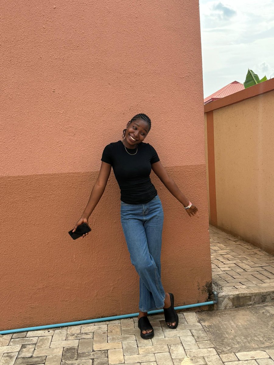 My friend and a mutual has told me to start putting myself out on this app 🫠😂

So here we go🩷

Hi, I am Victoria 

A Registered Nurse,A data analyst and I am doing bob the builder work for <a href="/shopriasbazaar/">Ria's bazaar®🧡</a> 

I read books but started doing it religiously this year 🫠