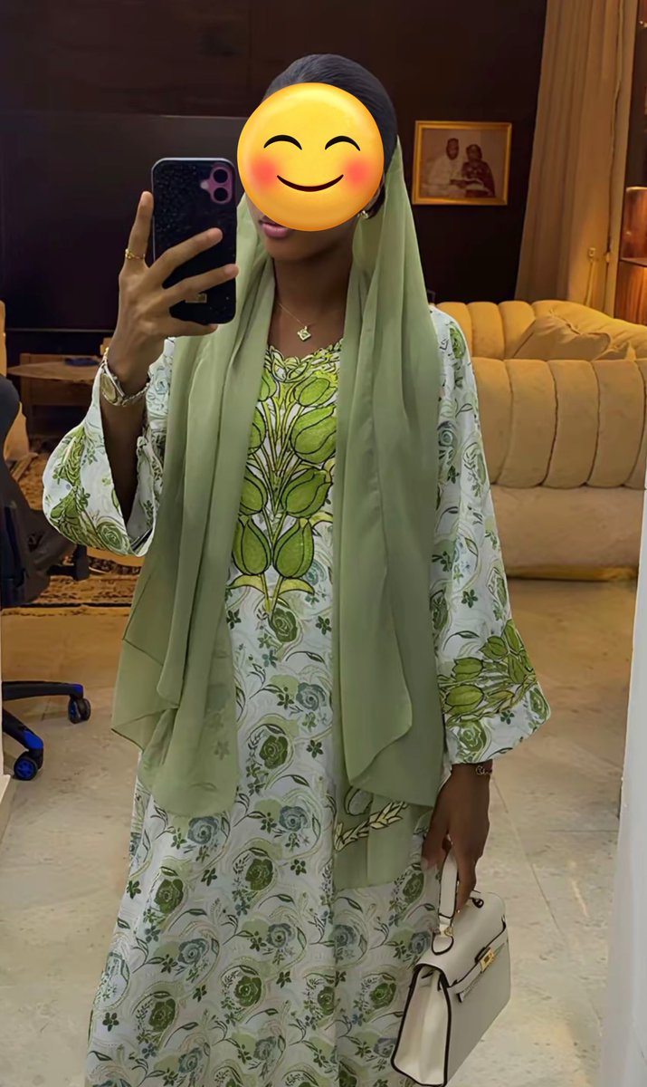 Sparkles by Halimatou tweet media