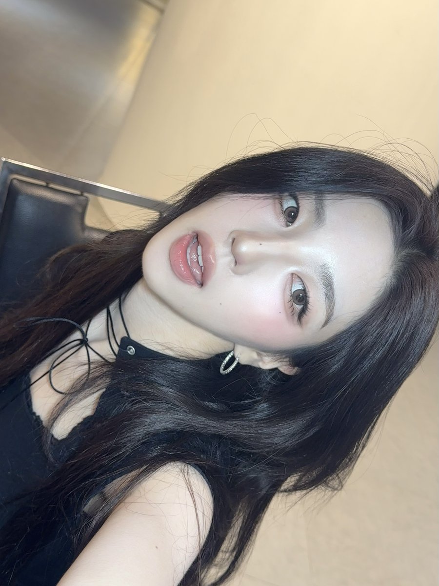 tripleS official tweet media