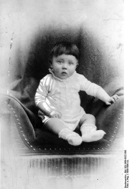 FremdenlegionPL's tweet photo. 137 lat temu - 20 kwietnia 1889 roku urodził się Adolf Hitler. https://t.co/c7MDzJEOKJ