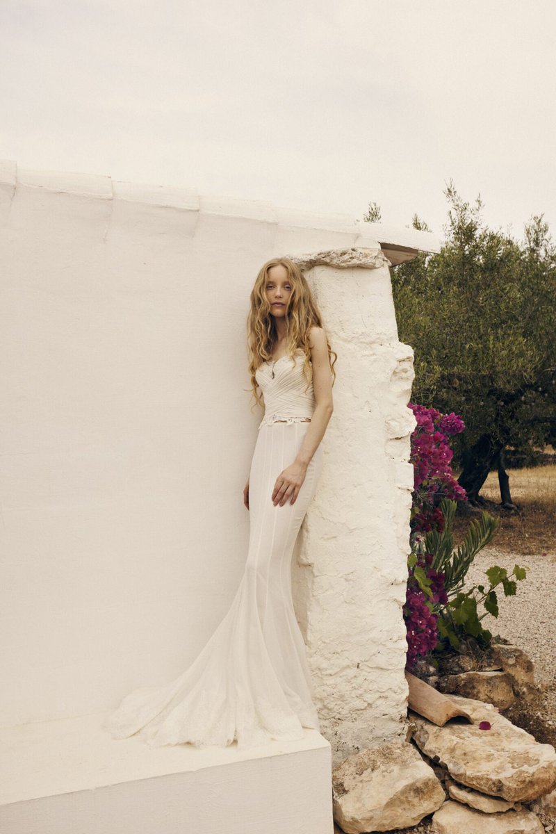 Maison_Magic's tweet photo. Yolancris Bridal Collection.
Maison Magic Atelier Sposa via Vittoria Colonna 9 Napoli. Per informazioni e appuntamenti tel 081419700. #AtelierMaisonMagic #collezionesposa #abitisposanapoli #fashion #luxury #bride #bridal #sposa #yolancris #yolancrisbride https://t.co/dbU54x0MWN