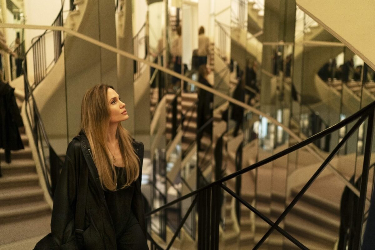 TheReviewsHub's tweet image. #FILM #REVIEW Couture @SignatureEntUK 'Whilst Couture works as a character study it is not very dramatic' ⭐️⭐️⭐️ thereviewshub.com/couture/