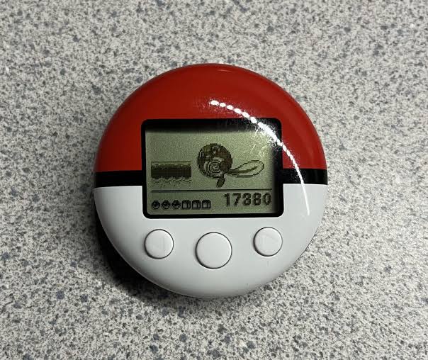 Вопрос к японцам. Легко ли найти в продаже pokewalker? На местных маркетплэйсах их всего 2 штуки и стоят они как дом