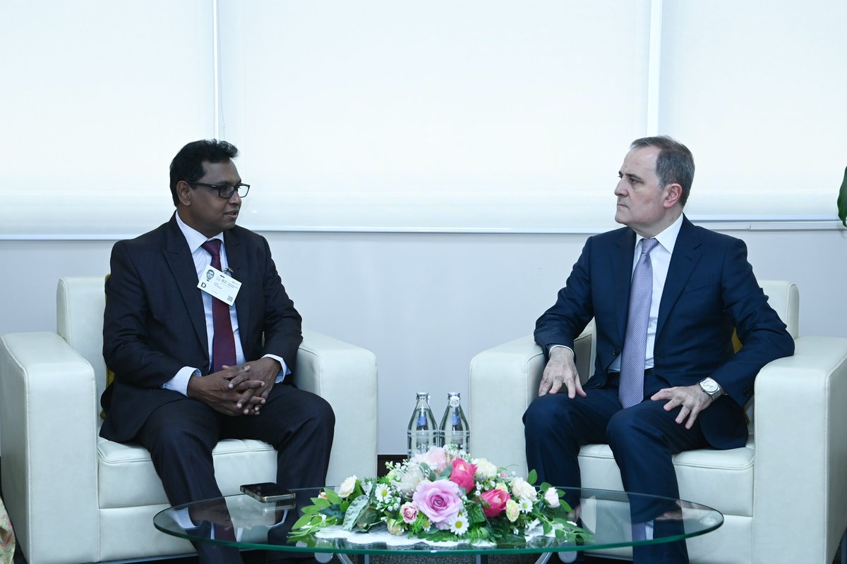 Bayramov_Jeyhun's tweet image. Met with Upali Pannilage, Minister of Rural Development, Social Security &amp;amp; Community Empowerment of the Democratic Socialist Republic of Sri Lanka on the sidelines of @UNESCAP’s 82nd Commission Session in #Bangkok.

Agreed on the importance of expanding political dialogue &amp;amp;