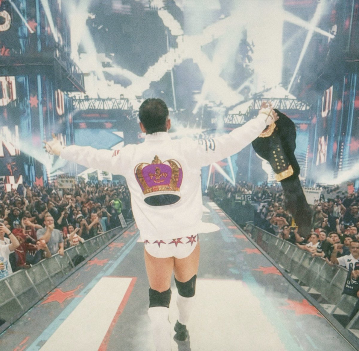 RealM2X's tweet photo. #wwe #WrestleMania https://t.co/R4ADSBKcT6