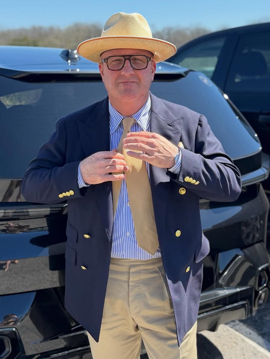 Jonathan tweet media