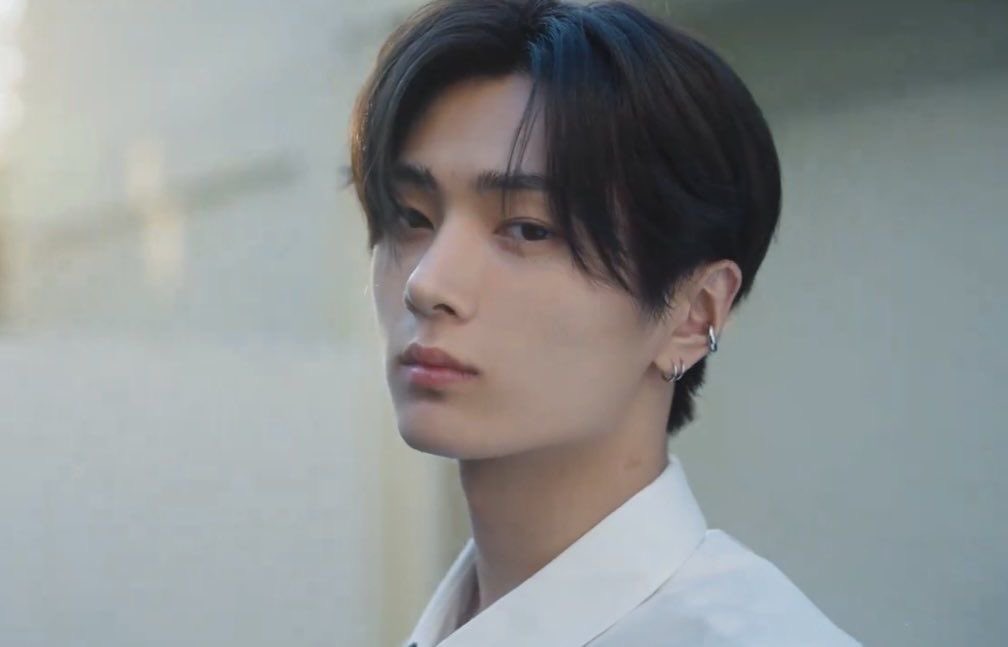 ดีเอฟ tweet media