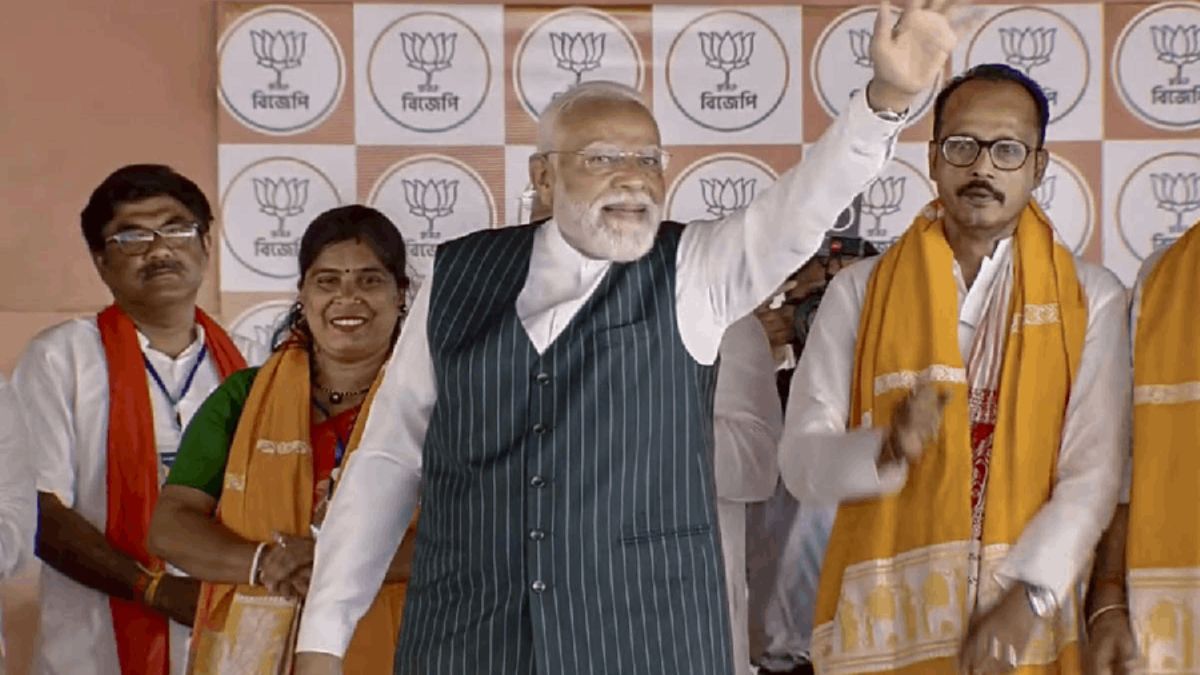 news4_bharat's tweet photo. BJP's Maatri Shakti Card vs TMC's Lakshmi Bhandar: The Rs 36,000 War for Bengal's Women Voters
What do you think will happened in Assembly Elections in Bengal?
Read more at - https://t.co/5UhbmgW7vz
#bengalelections #pmmodi #latestnews #assemblyelections #news #modirally https://t.co/EyBiwSuMeg