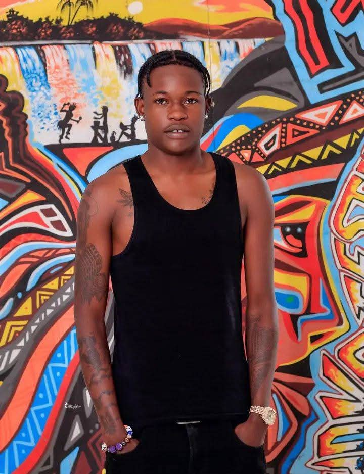  Bhuru  tweet media