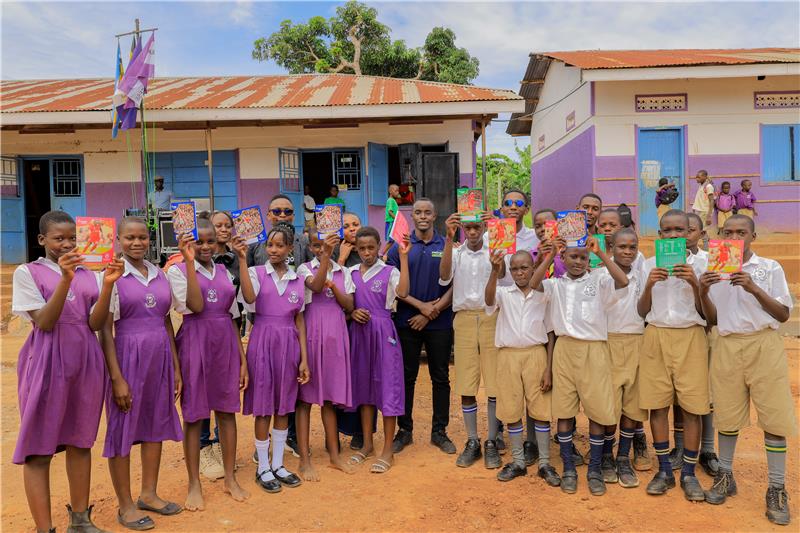 MOGOUganda's tweet image. Making a difference, one smile at a time 💚
Together with @rctntinda and Motherly Heart Foundation, we supported pupils at Nsanja Primary School with essential supplies.

More than giving , it’s about care, connection, and investing in the future 
#MOGOUganda #GivingBack