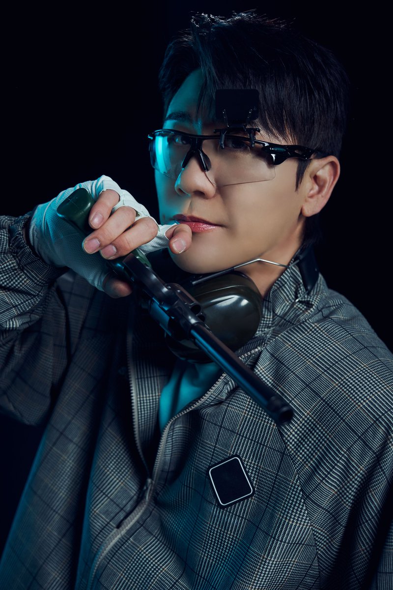 YOUNGTAK_ABYSS's tweet image. 🏅2026 YOUNGTAK FAN-CON 〈YOUNGONE PARK:ONE TEAM〉🏅

[Concept Photo pt.1 : SHOOTING]   
 
 사격장에서 화보 찍고 온 박영탁 유죄... ⚖️✨
 명사수 탁이한테 정중앙으로 저격당할 영블스 모집합니다 (1/513)   
 
 📍 공연일시: 2026년 5월 2일(토) 15:00 | 5월 3일(일) 15:00 
 📍 공연장: