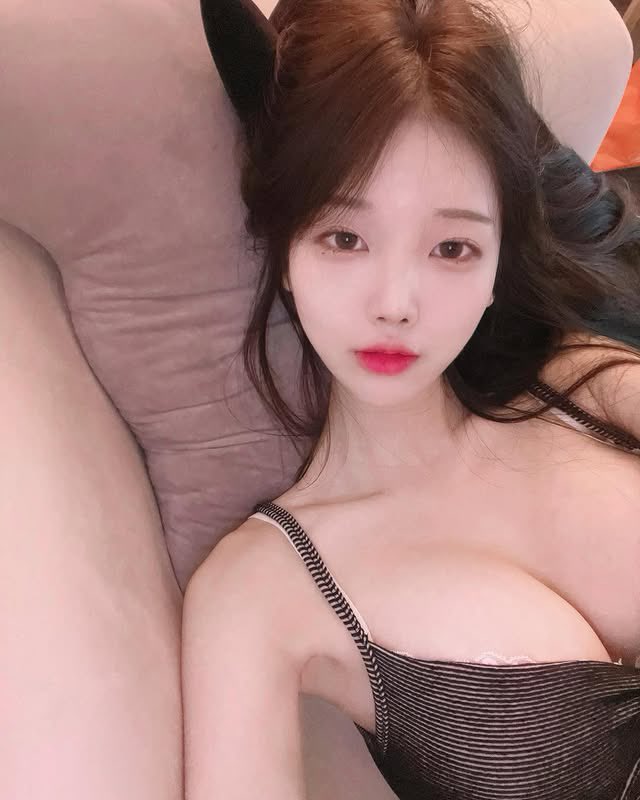 大奶妹 tweet media