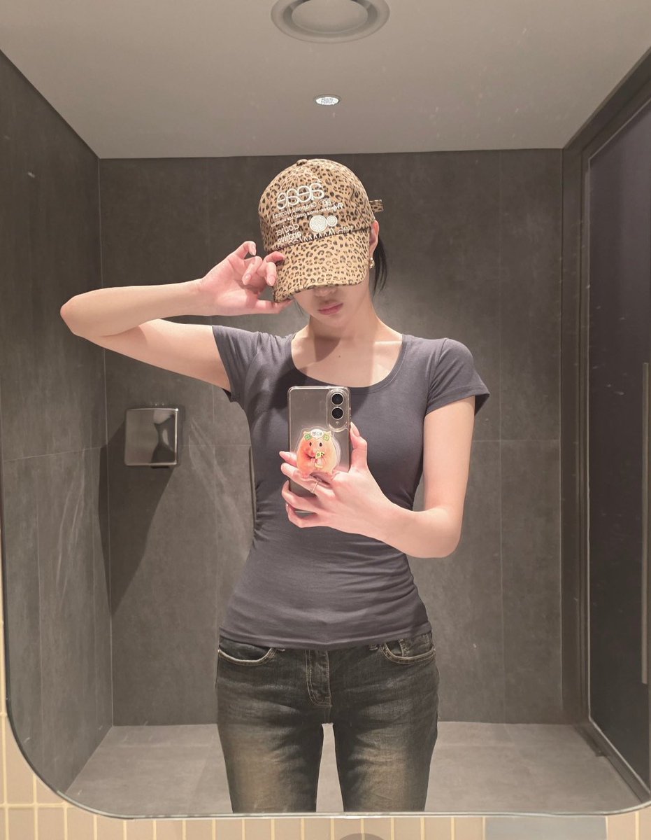 tiyssi~ 𖠚ᐝ tweet media