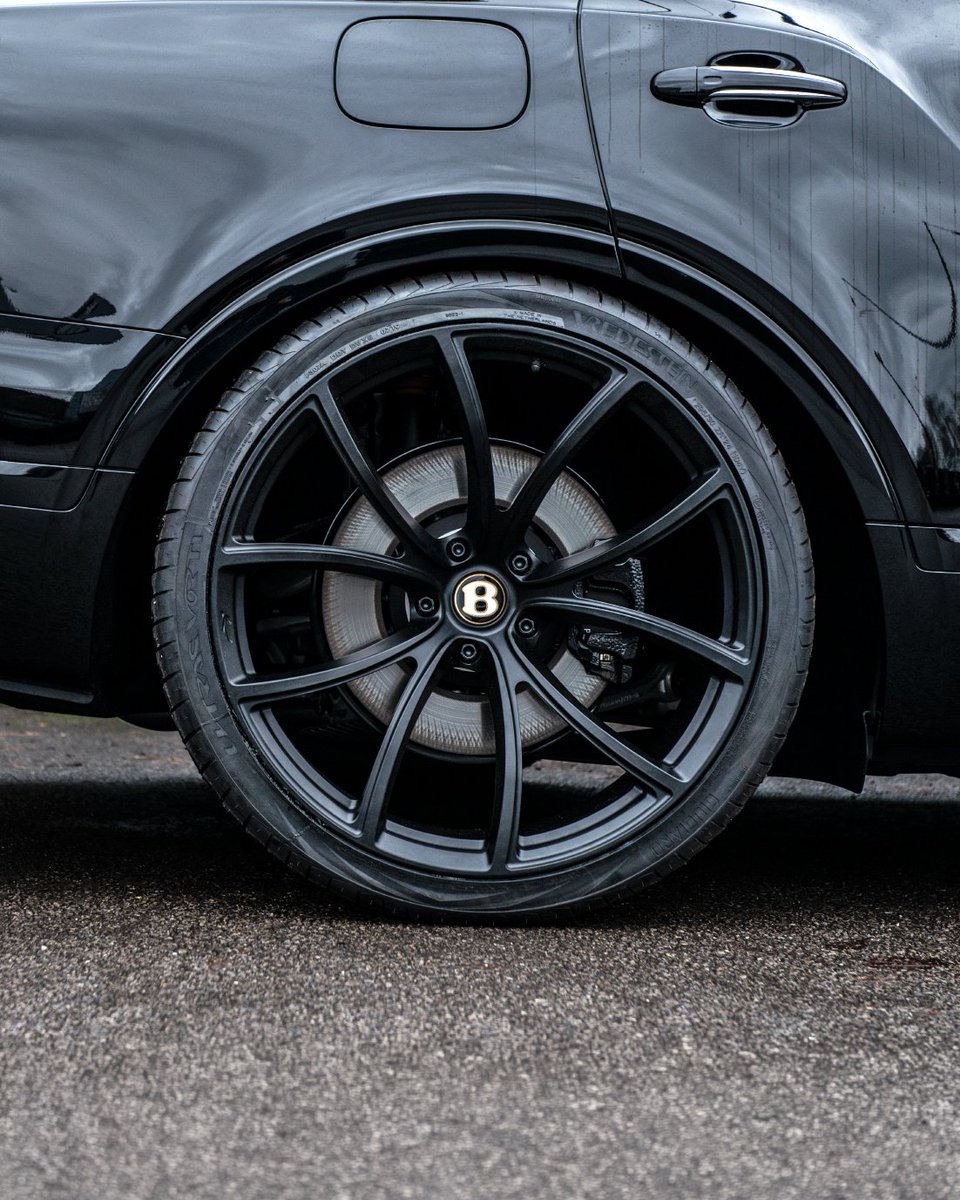 Kahn Design tweet media