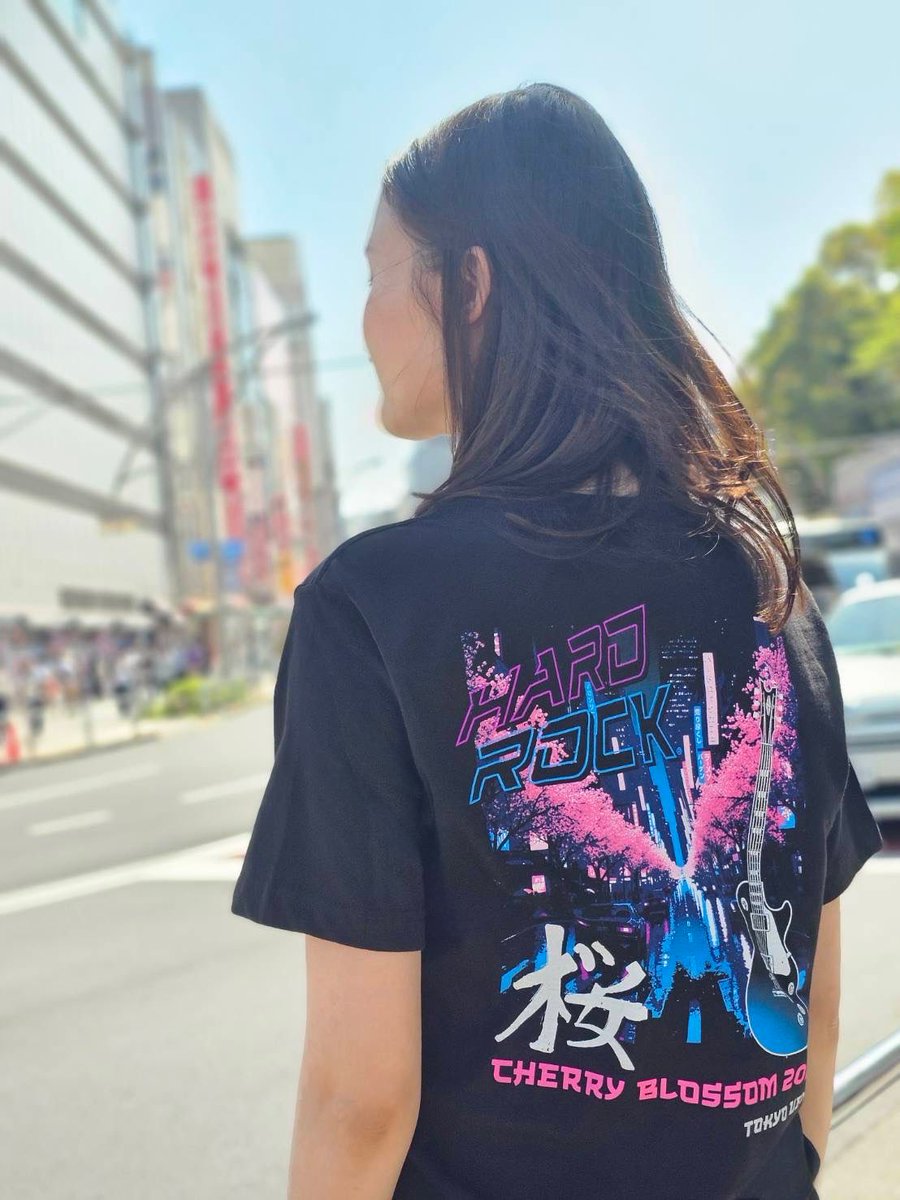 🌸2026 Sakura T-shirt🌸 季節を感じられる一枚✨ 黒の半袖シャツに