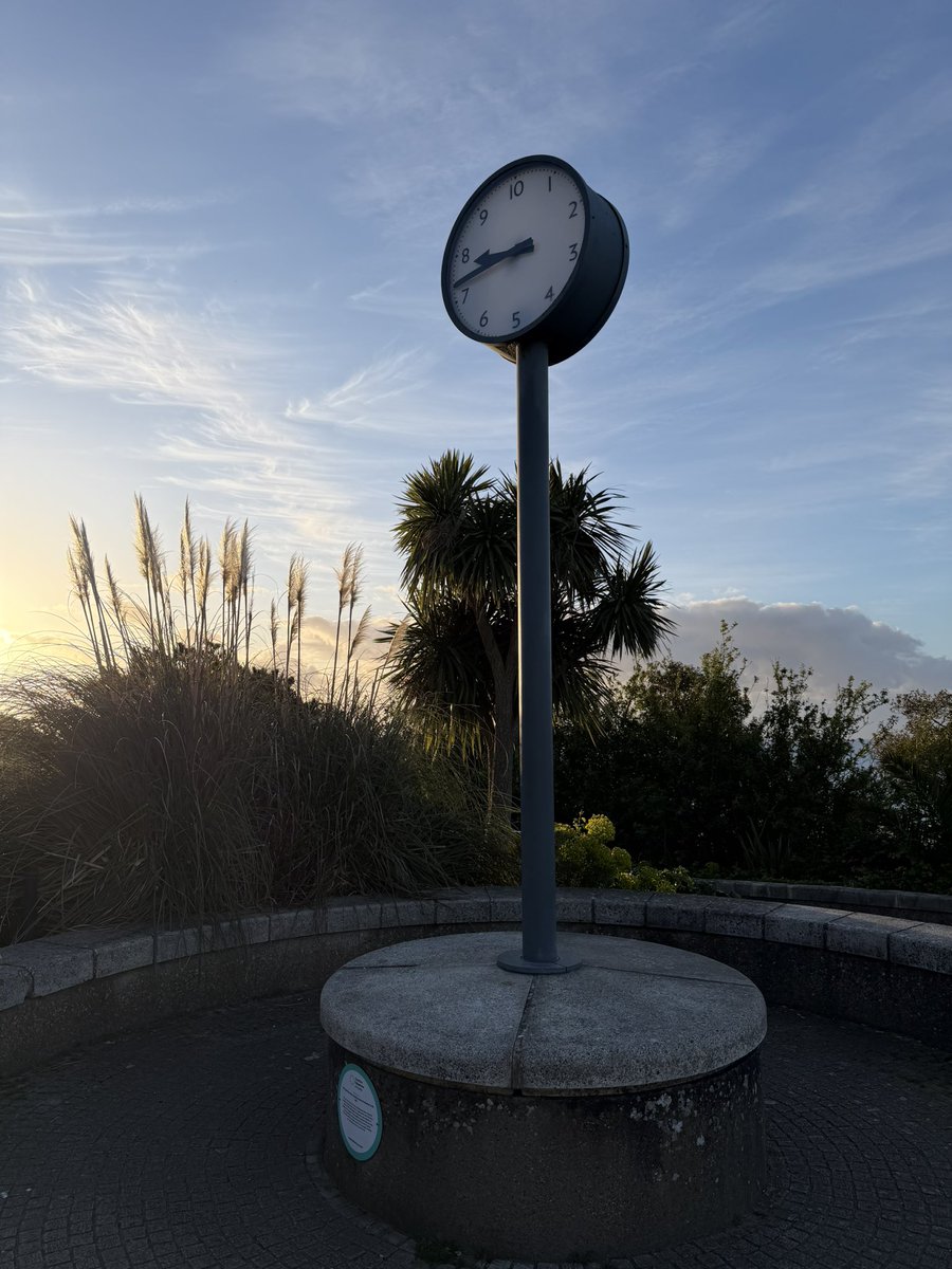 DollyHPN's tweet image. Postcards from #Folkestone 💌

Views from today’s 6 mile walkies!