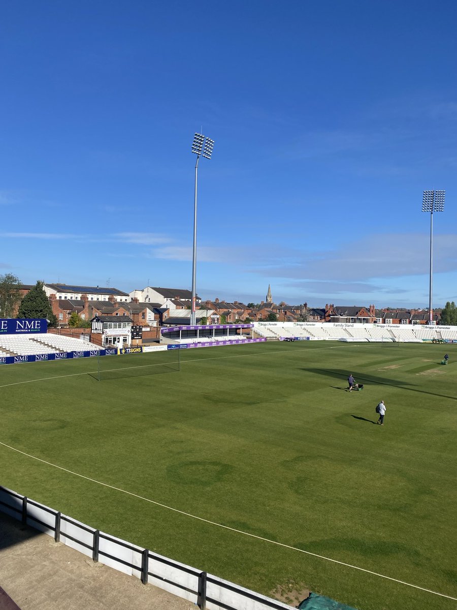 oldmanradd's tweet photo. All results still just about possible today although I suspect the bookies would be inclined to favour a draw. The final day of @NorthantsCCC versus ⁦@Middlesex_CCC⁩ at Wantage Road - full commentary from Kevin Hand and myself via the ⁦@BBCSport⁩ website and app. https://t.co/fLwsmwQk6z