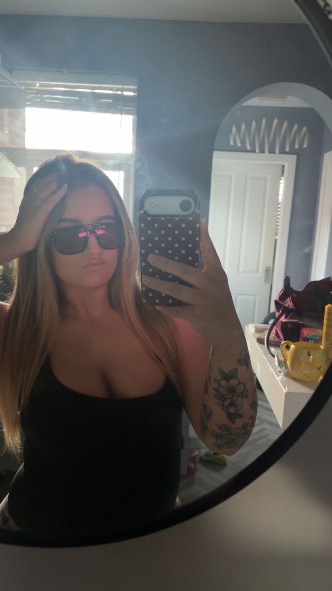 MaleFindomRt tweet media