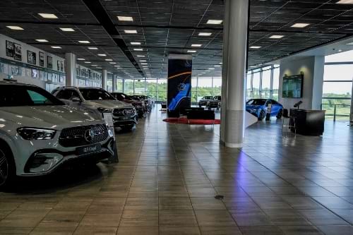 conferencesgrp's tweet image. Brooklands Hall. AMG Suite. 88-seat cinema. F1™ simulators. Driving experiences. Up to 1,200 guests.

Mercedes-Benz World, Surrey — 25 miles from London and unlike any conference venue you've used before. 🏎️

#ConferencesUK #MercedesBenzWorld #CorporateEvents