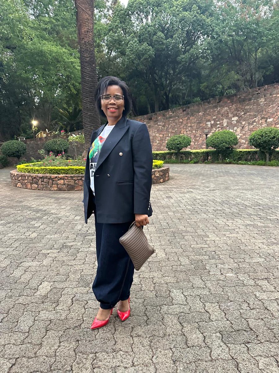 LenkaBula tweet media