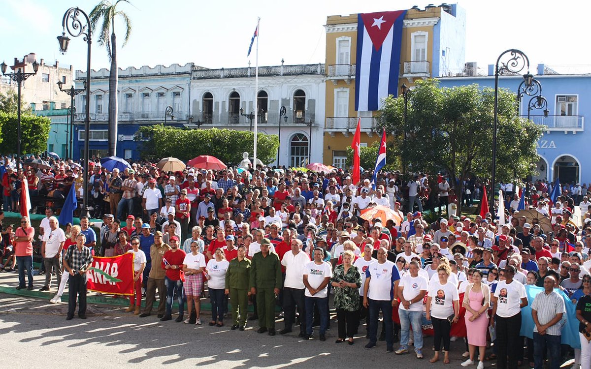 Girón, con su peso enorme en la historia, nos convoca, y hoy dice al que nos provoca que aquí estamos de uniforme.
#SanctiSpíritusEnMarcha 
#GirónEsHoy 
<a href="/DeivyPrezMartn1/">Deivy Pérez Martín</a> 🇨🇺