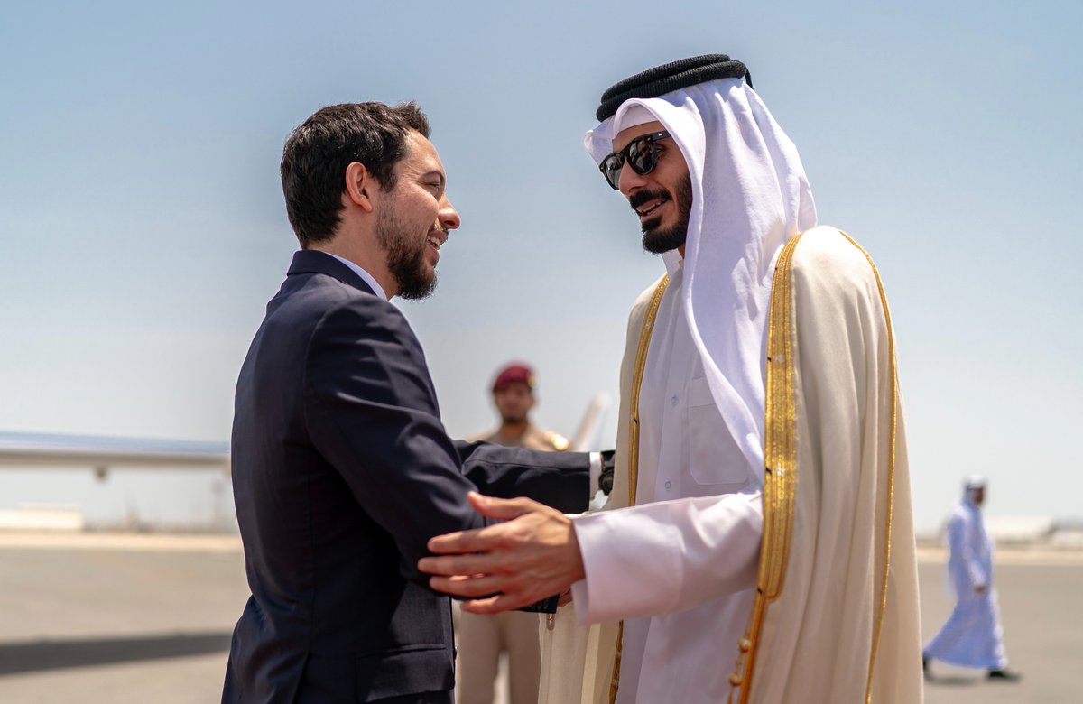 RHCJO's tweet image. His Royal Highness Crown Prince Al Hussein meets with #Qatar Emir Sheikh Tamim bin Hamad Al Thani in Doha, and emphasises the importance of stepping up efforts to achieve comprehensive and sustainable de-escalation that restores stability to the region.
The Crown Prince