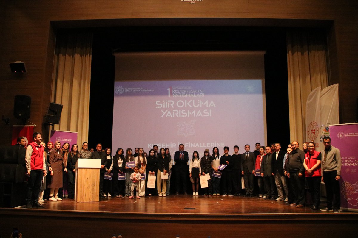 Kaman_GM's tweet photo. 11. Gençler Arası Kültür ve Sanat Yarışmaları İl Finalleri başladı.

Gençler Arası Kültür ve Sanat Yarışmaları bugün şiir yarışması ile başladı. Yarışmaya katılım sağlayan tüm gençlerimize teşekkür eder,  bölge finallerinde ilimizi temsil edecek gençlerimize başarılar dileriz. https://t.co/X4HGkxIN7u