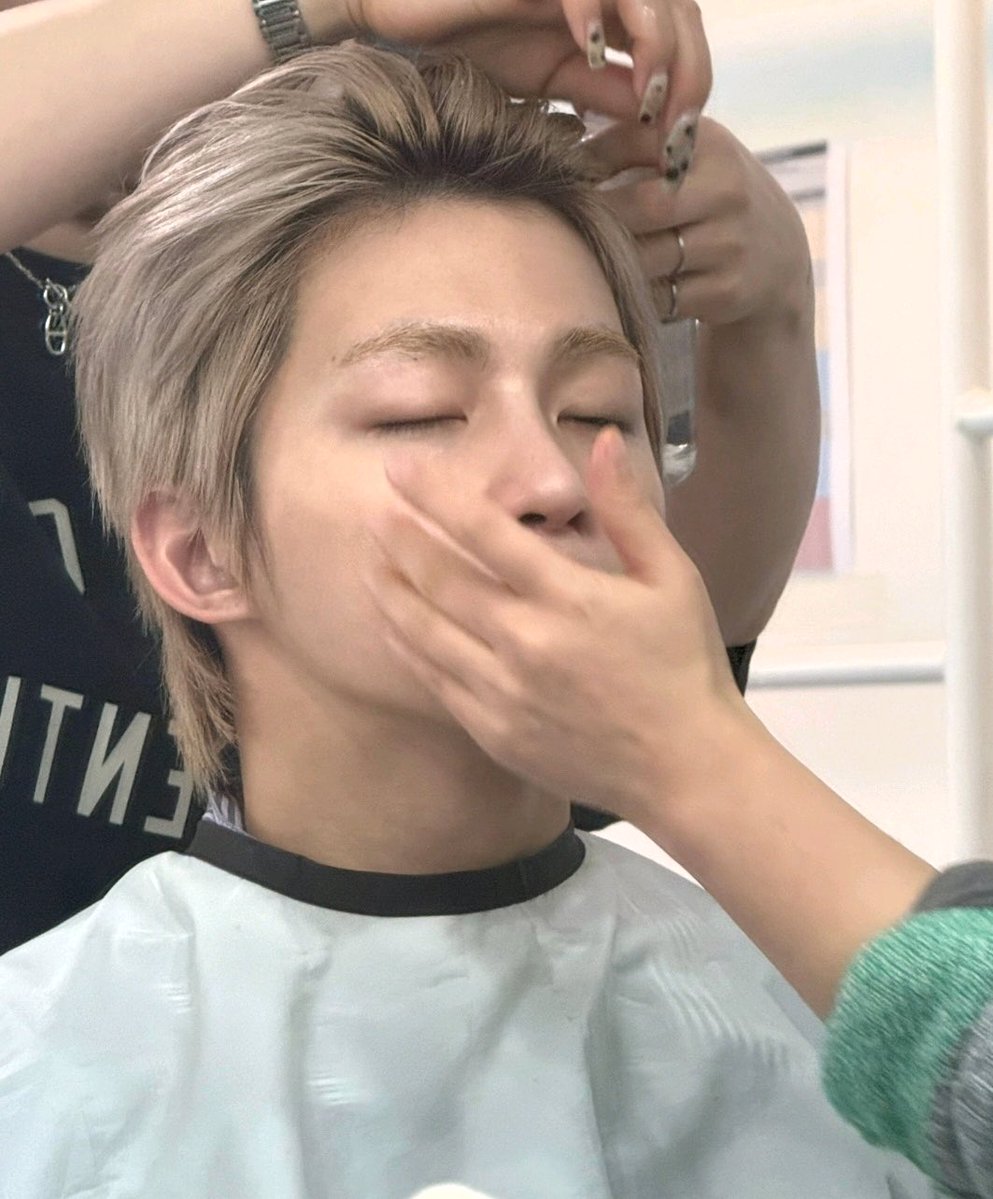 Jihoons Forehead tweet media