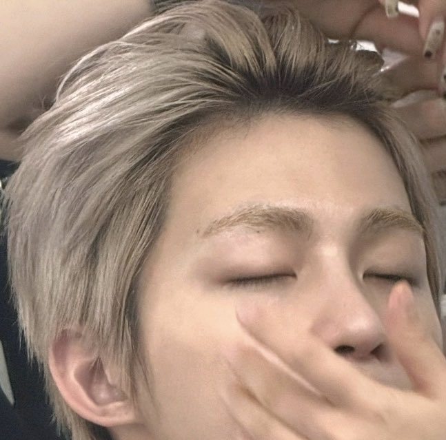 Jihoons Forehead tweet media