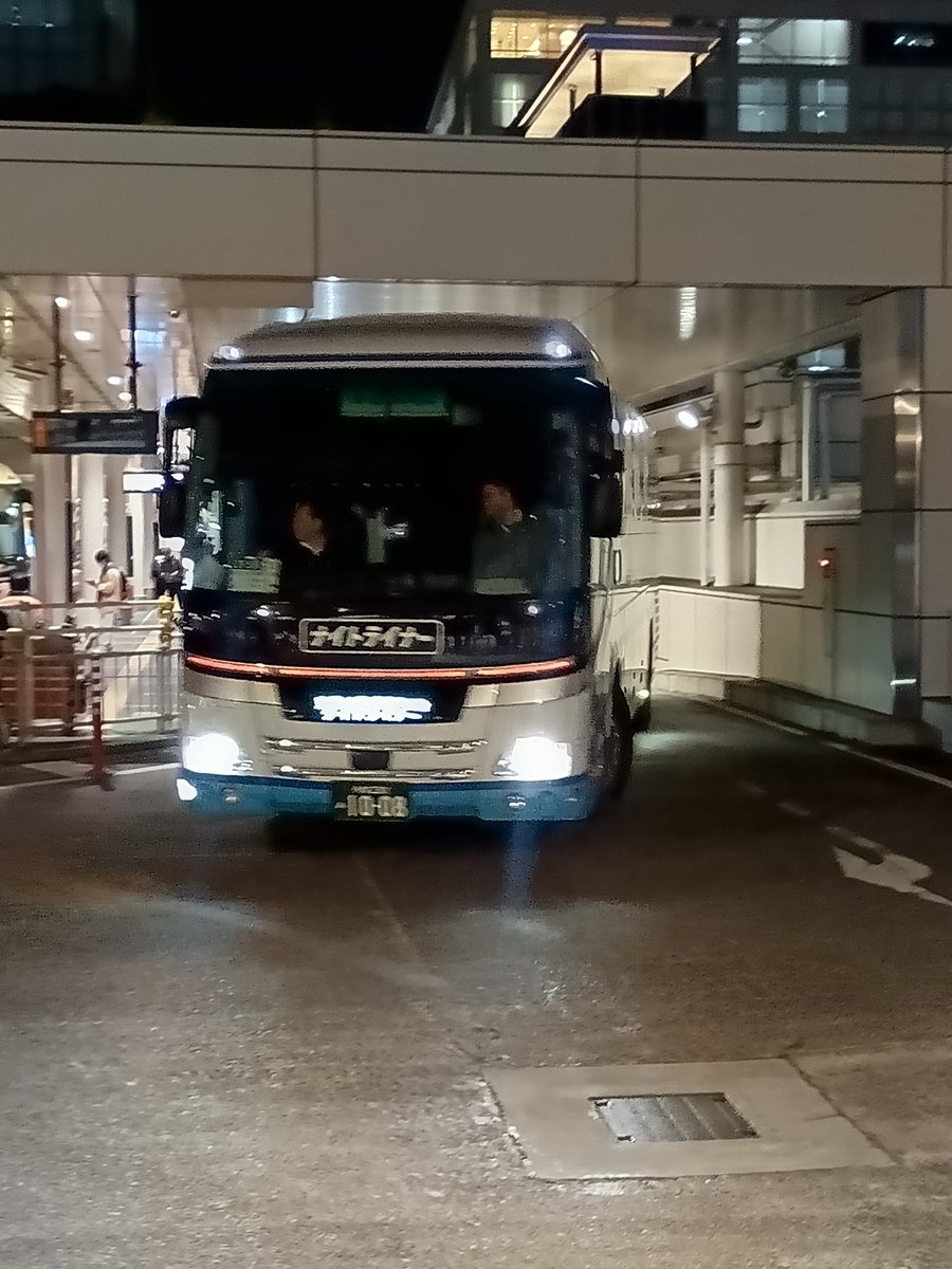 skyscraper185 tweet media