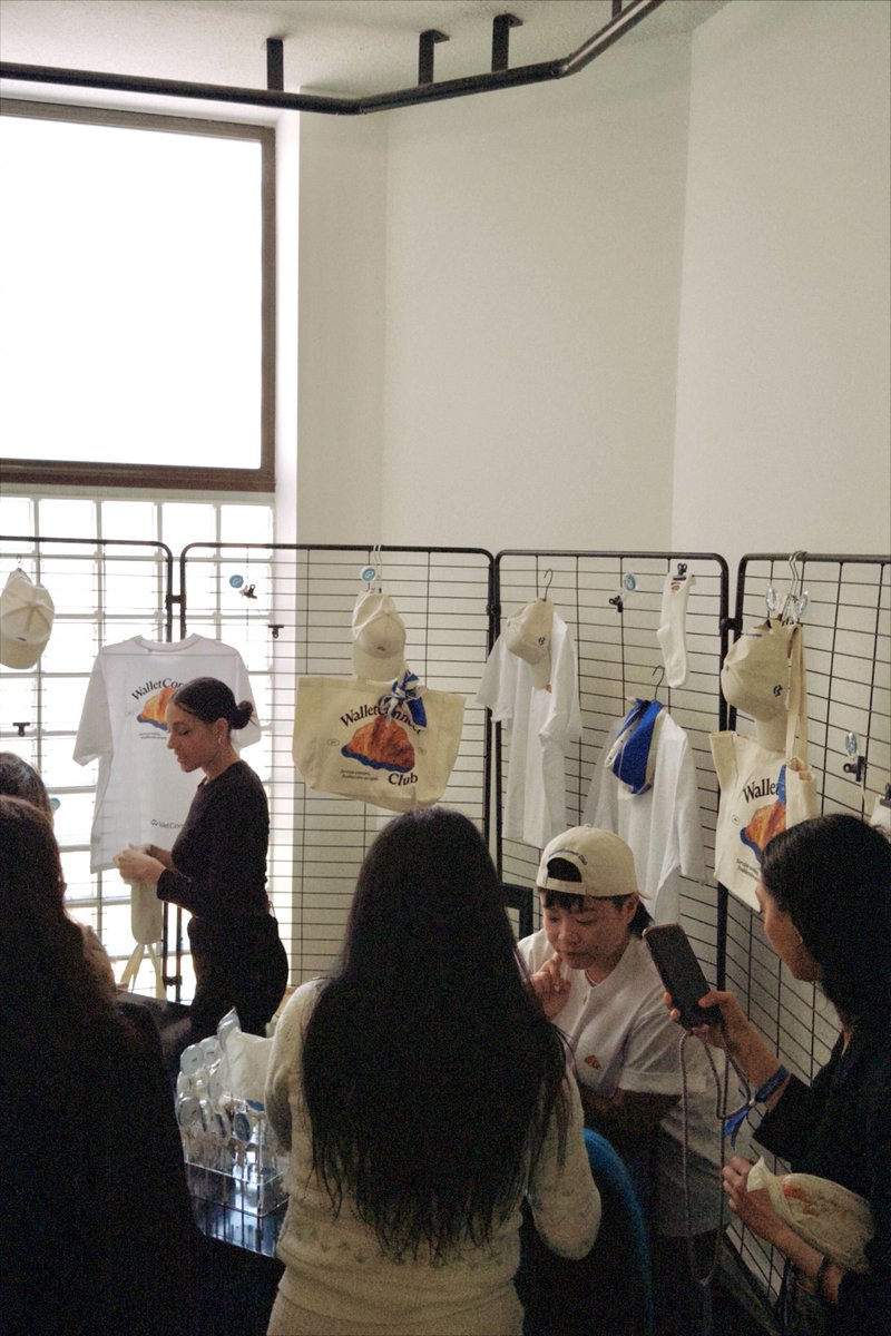 wcthub's tweet photo. 5 days left to our IRL meetup in Hong Kong ⏰

RSVP on Luma now - come join us on April 25 for evening drinks &amp; snacks, a beautiful city view, and...

a WalletConnect Pay Demo!

Cannes demo was a blast. Come get exclusive WalletCon merch pieces in Hong Kong.

Link to register ↓ https://t.co/UXi7l3Audk