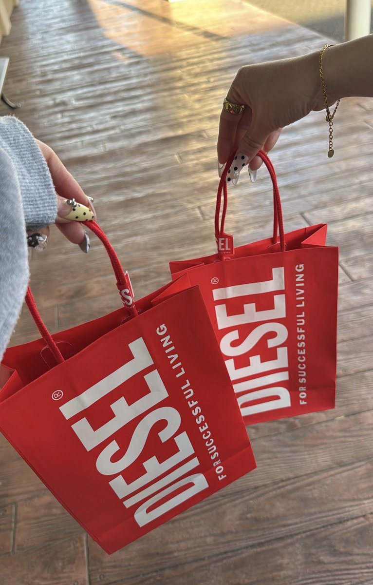 せいら tweet media