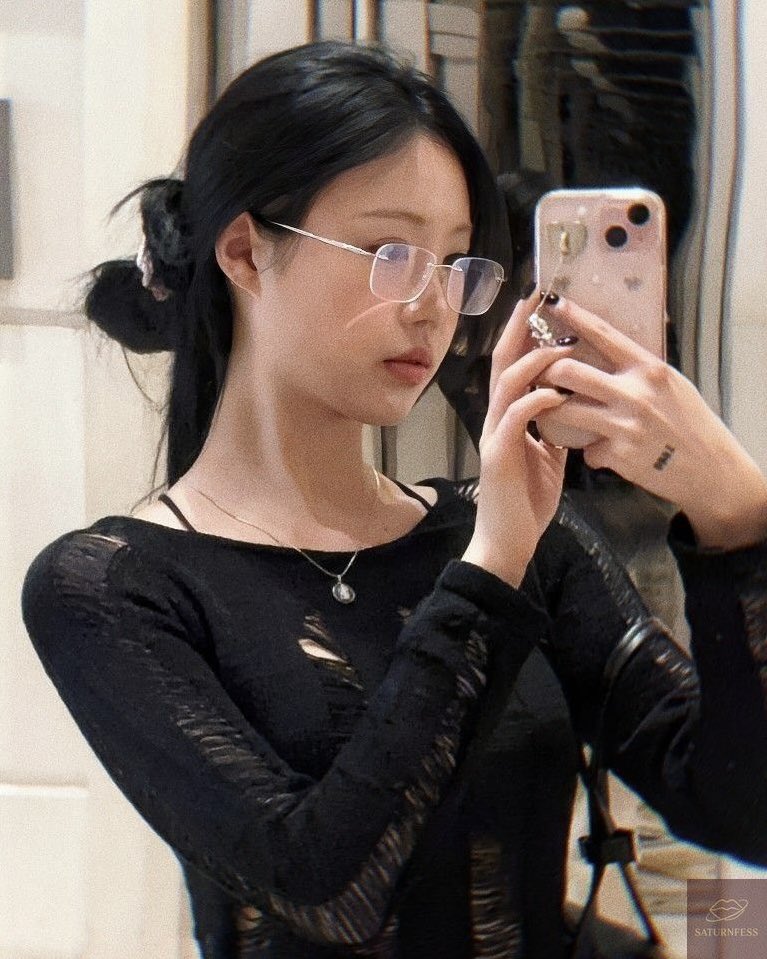 Renjana, Laura Jelita. tweet media