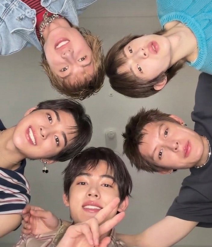 asha ✮ tweet media