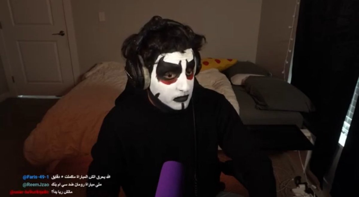 هذا الإنسان رغم غياباته المتكرره
وانه شخص صاير يغيب اكثر من رومان عن العروض 
إلا ان جمهوره يبقى يحبه 
وهذا الي يميزه انك تملك جمهور حقيقي يحبك وينتظرك ويعاملك معاملة اخ مو كانك مشهور هذا شي نادر مرهههههه
محظوظ فيه ايمن وبصراحه أنا من ضمنهم
- 
<a href="/71thejoker/">iMan ✨</a> #WrestleMania