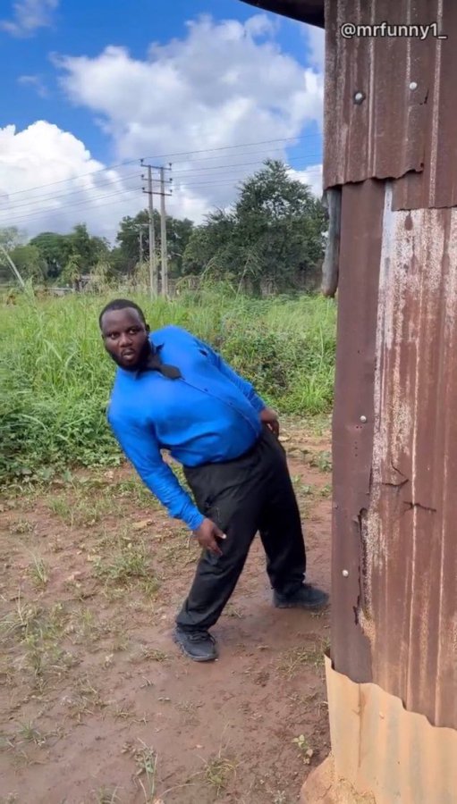 I just found out that in a West African country, terrorists blocked the highway to protest a military airstrike, and everywhere has gone silent. O boy, this can't be ordinary. 💔💔💔