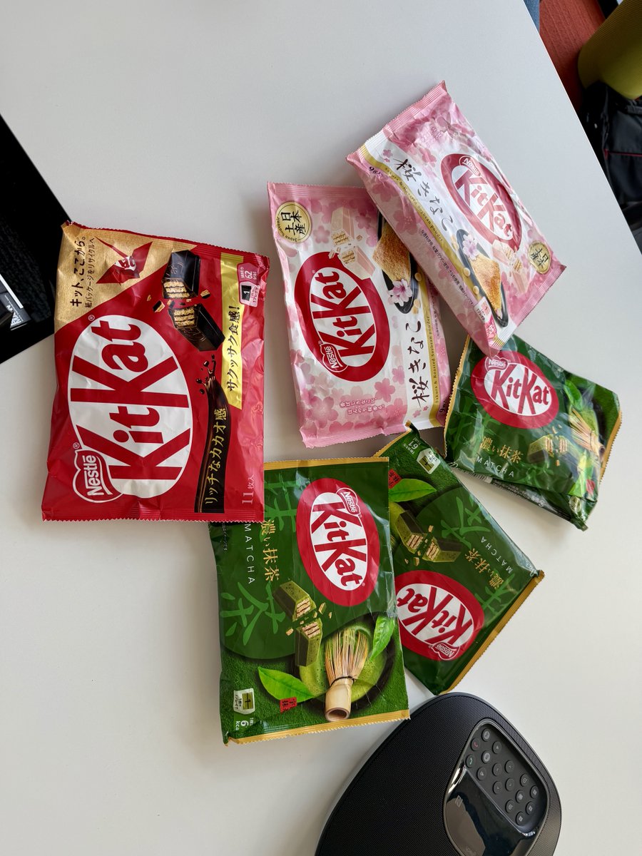 hakobert's tweet image. 🍫 Wusstet ihr, dass es in #Japan über 130 Sorten #KitKat gibt 🙈 Na ja 3 davon habe ich heute schon einmal getestet 😋