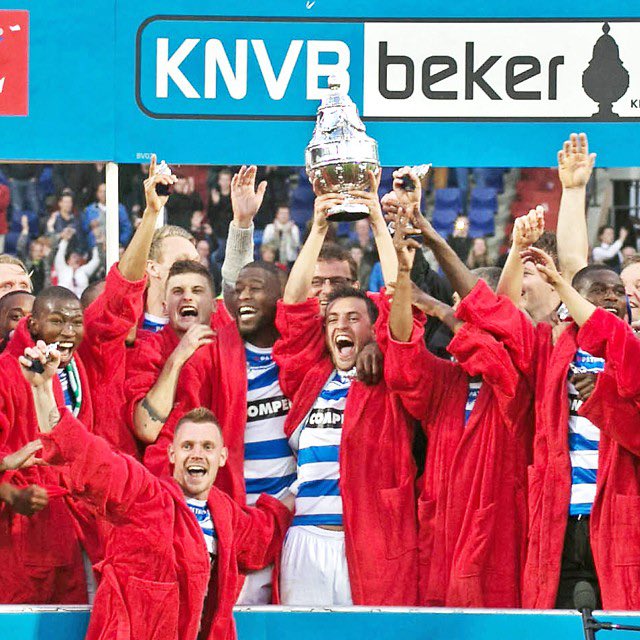 herbertbosscher's tweet photo. 20 april, “we zullen het nooit, nooit, vergeten” zoals RM ooit zei. 💙🤍 #peczwolle #droomdieuitkwam https://t.co/JEtXDyqDZI