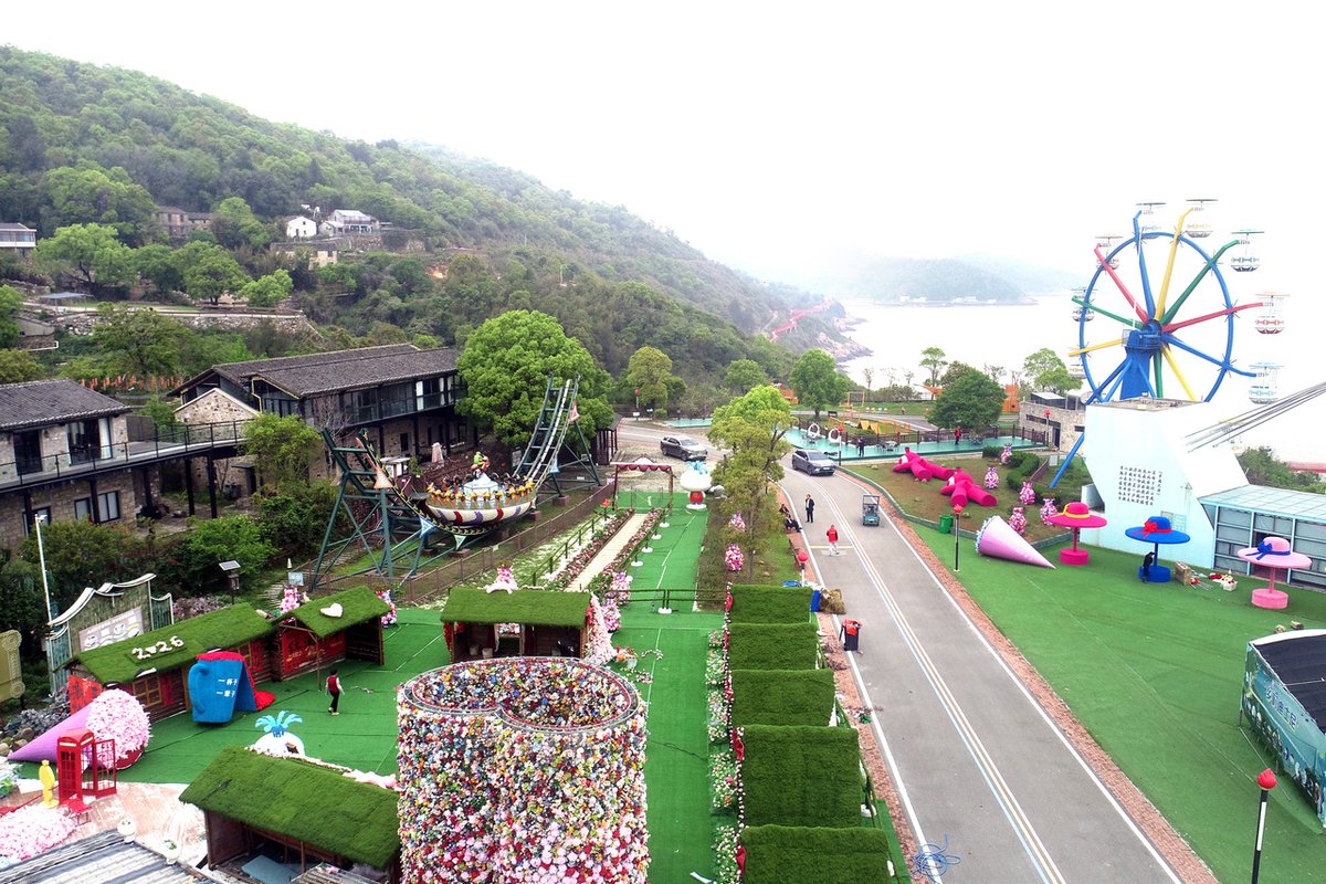 zhu_alice50849's tweet photo. 🌿✨ Sprucing up scenic areas for May Day
Welcoming visitors with a refreshed look for a springtime encounter
#MayDayHoliday #ScenicSpot #SpringTrip https://t.co/qlFoZk8QpI