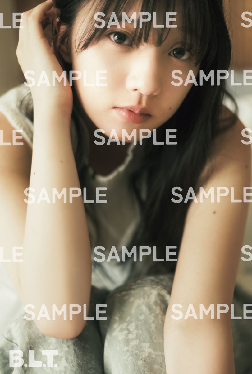 BLTTV's tweet image. ┌─────────────┐
　💫ポストカード絵柄解禁💫
└─────────────┘

B.L.T.2026年6月号  
#乃木坂46 #海邉朱莉 さん💙❤️

🗓️𝟰.𝟮𝟴.𝗧𝗨𝗘 𝗿𝗲𝗹𝗲𝗮𝘀𝗲‼️
⬇️特典ポストカード
7net.omni7.jp/detail/1107701…

#BLT