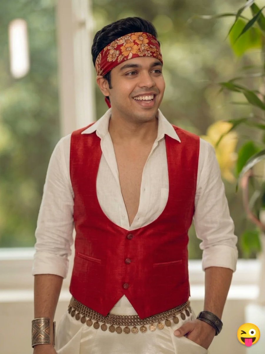 dutt70375's tweet image. Bangles नए कपड़ों का रंग, और मेरा अनोखा अंदाज़! कैसा लगा मेरा ये फ्रेश लुक? बताइएगा ज़रूर! 🔥👑💯😉#FreshFits @dutt70375 #NewColorVibe #MyStyleMyRules #RateThisLook #TrendingNow2026