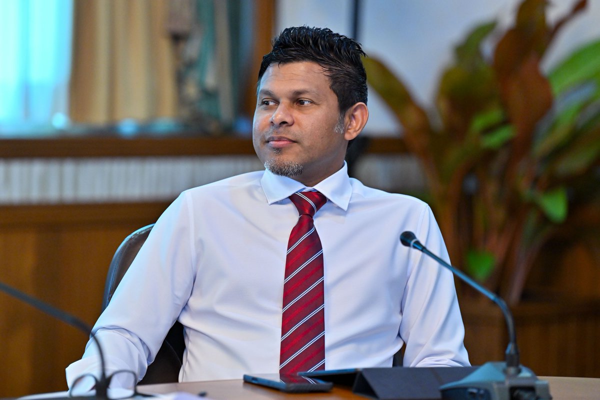 ރައީސުލްޖުމްހޫރިއްޔާ ޑރ.މުޙައްމަދު މުޢިއްޒު ސަރުކާރުގެ ކެބިނެޓްގެ  ވަޒީރުންނާ ކުރެއްވި ބައްދަލުވުމުގެ ތެރެއިން