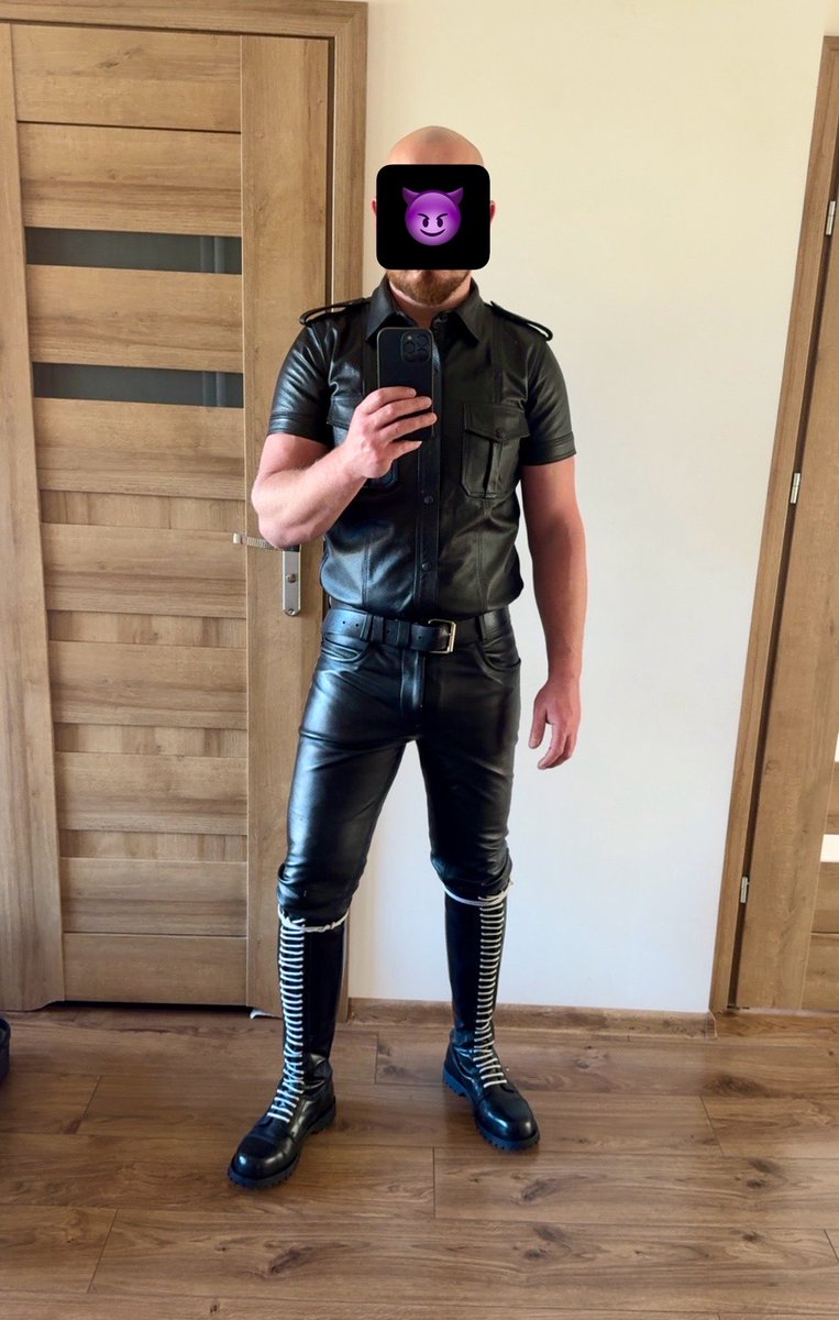 rubmen71's tweet image. #leather #skin #White #Bruder
