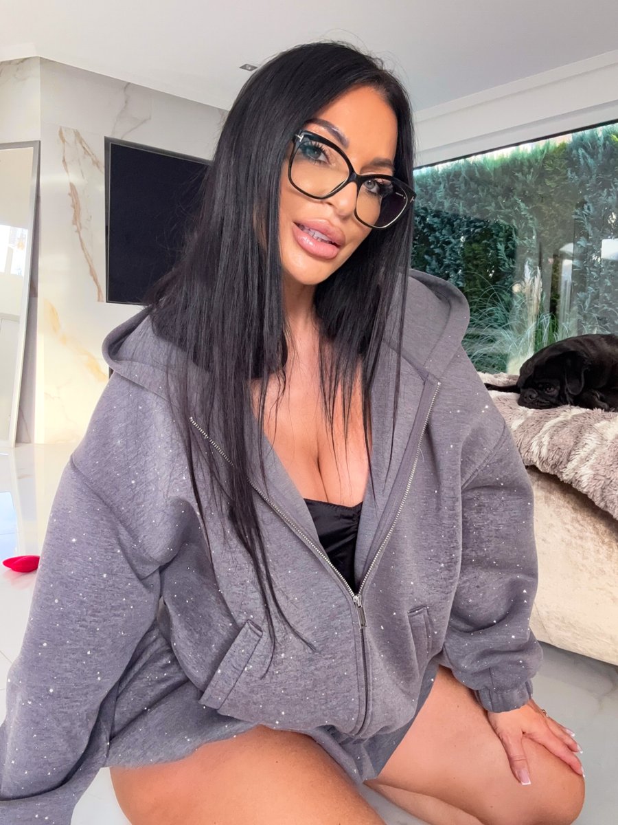 Nadine Kerastas tweet media
