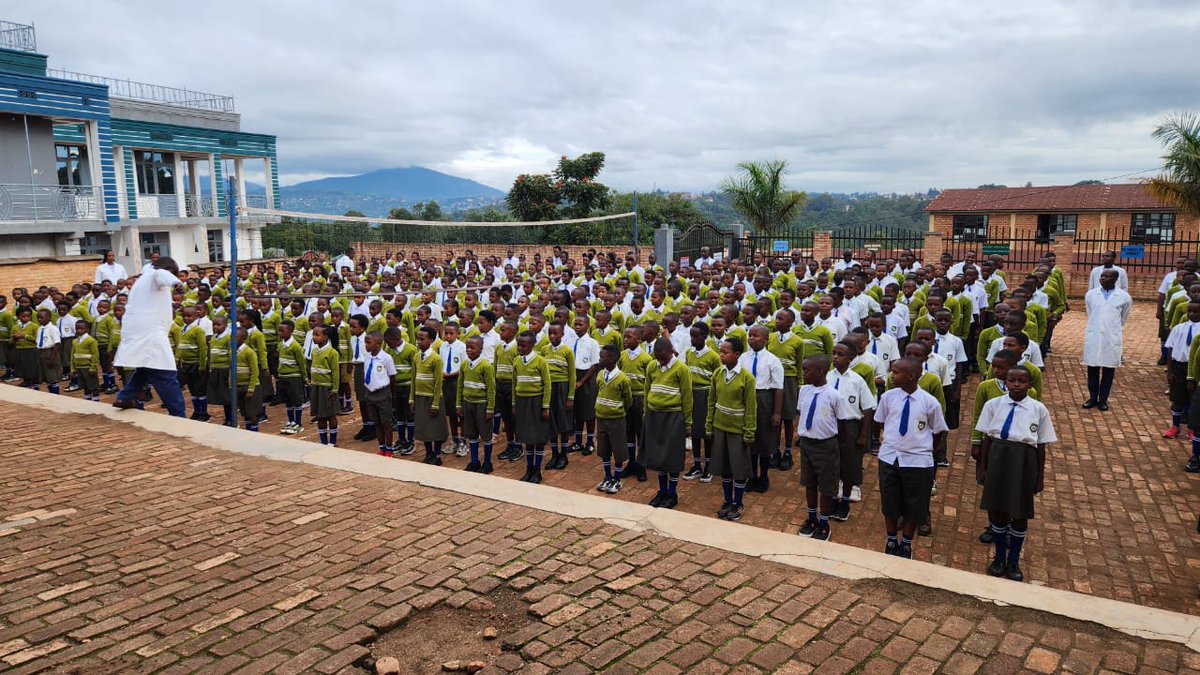 AIkibondo's tweet photo. Igihembwe cya 3 ni uku muri @AIkibondo @HuyeDistrict @RwandaSouth tugitangiye.
Abana bafite imbaduko n'imbaraga.Amaboko yacu azakorera #uRwanda.Kwiga, gutsinda neza niyo https://t.co/qDJMailSSL igihembwe kirimo ibizamini bya #leta
#Ingamba ni zose @NESA_Rwanda @Rwanda_Edu https://t.co/SozLQwwzwl