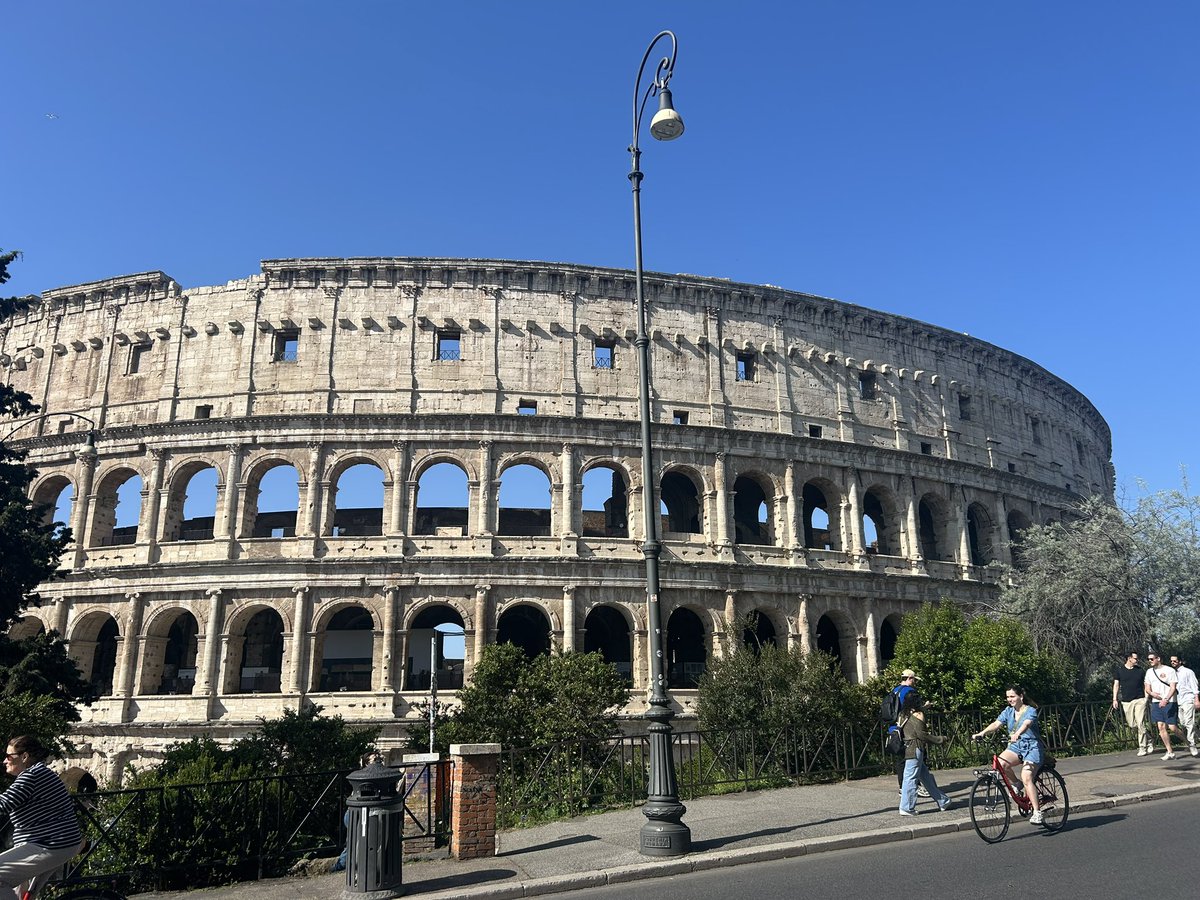 Miss Anthropist 2.0 tweet media